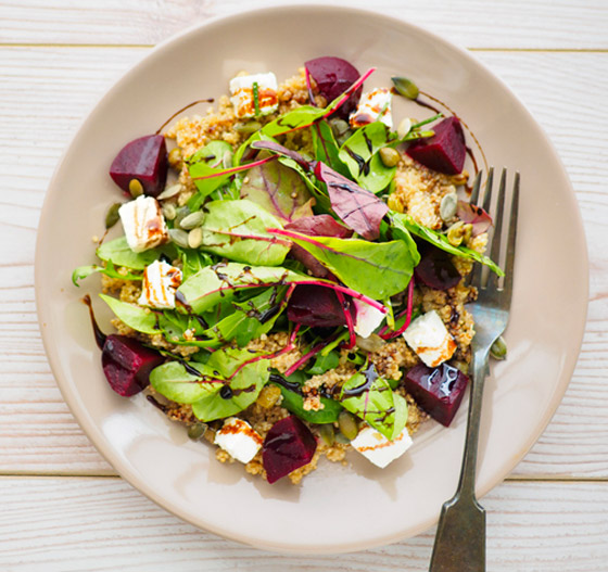 تجديد في المكونات والألوان والنكهات.. إليكم وصفة سلطة الشمندر اللذيذة صورة رقم 1