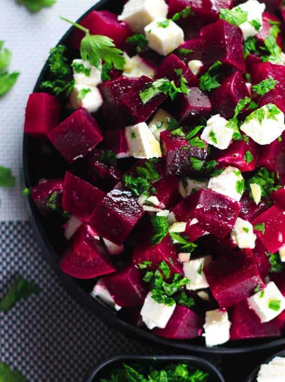 تجديد في المكونات والألوان والنكهات.. إليكم وصفة سلطة الشمندر اللذيذة صورة رقم 2