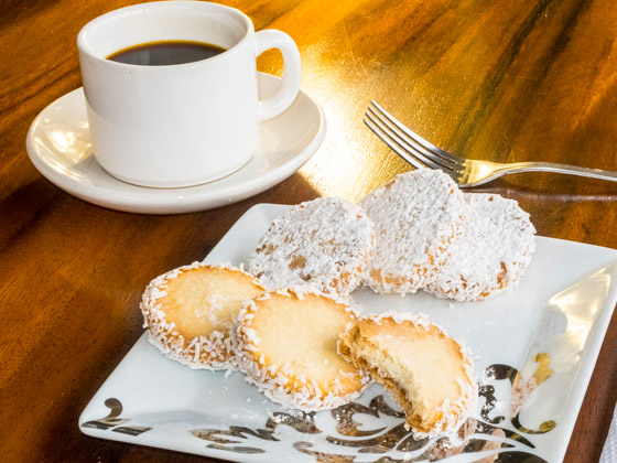 إليكم طريقة تحضير بسكويت ألفاجوريس الأرجنتيني الطيب والمميز صورة رقم 3