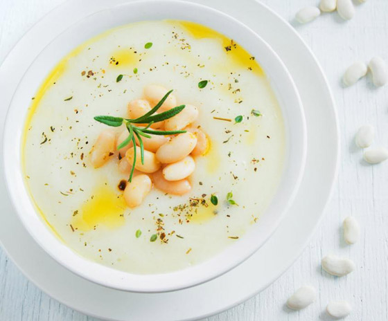 إليكم وصفة شوربة الفاصوليا البيضاء الصحية واللذيذة وسهلة التحضير صورة رقم 5