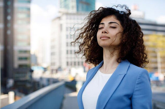 الغناء والضحك والقهقهة ترفع نسبة الأكسجين في الدم صورة رقم 1