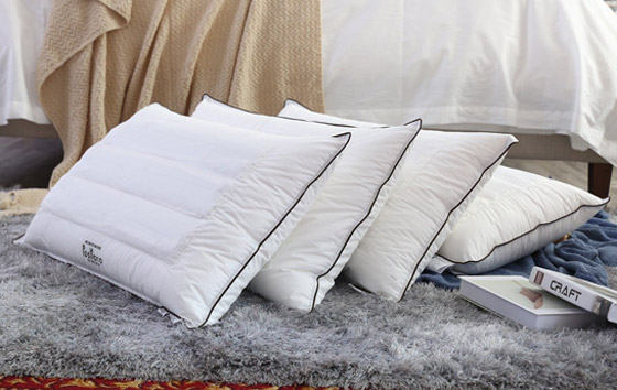 كي لا تصبح موطنا للبكتيريا والزيوت والأوساخ.. كم مرة يجب غسل الوسائد؟ صورة رقم 1