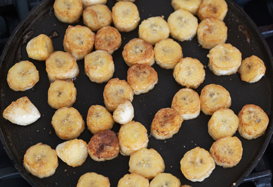 وجبة خفيفة لا تستغرق 10 دقائق.. طريقة عمل الموز المقلي بالعسل والقرفة صورة رقم 5