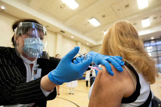 لماذا يصابُ بعض الأشخاص بكورونا بعد اللقاح؟ العلماء يوضحون صورة رقم 3