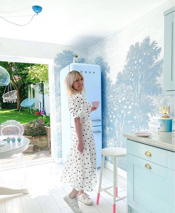 تمضي 4 أعوام في تجديد منزلها من وحي القصص الخيالية صورة رقم 1