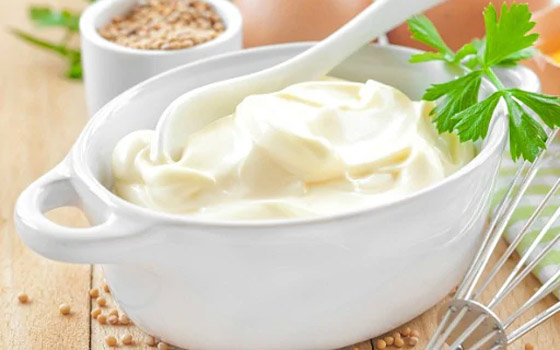 إليكم طريقة عمل المايونيز قليل الدسم بدون بيض خلال 5 دقائق بالمنزل صورة رقم 7