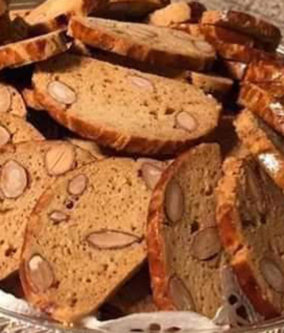 الحلوى التي تزين كل المناسبات السعيدة.. وصفة الفقاص المغربي باللوز صورة رقم 4