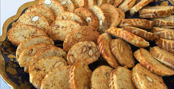 الحلوى التي تزين كل المناسبات السعيدة.. وصفة الفقاص المغربي باللوز صورة رقم 2