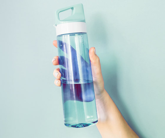 يمكن أن تضر إن لم تغسل! كيف تنظّف زجاجات الماء القابلة لإعادة الاستخدام؟ صورة رقم 3