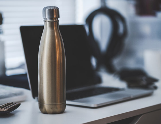 يمكن أن تضر إن لم تغسل! كيف تنظّف زجاجات الماء القابلة لإعادة الاستخدام؟ صورة رقم 7