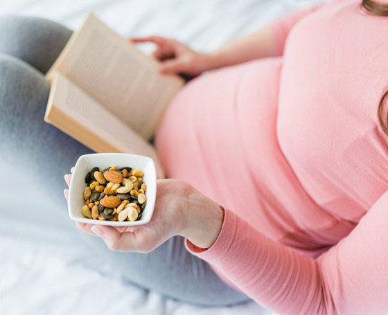 لا حاجة للطبخات المتعبة.. إليكم وجبات خفيفة وصحية تناسب فترة الحمل صورة رقم 1