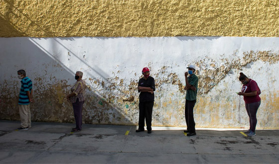 هل يمكن أن تنقل العدوى للآخرين حتى بعد تلقيك لقاح فيروس كورونا؟ صورة رقم 13