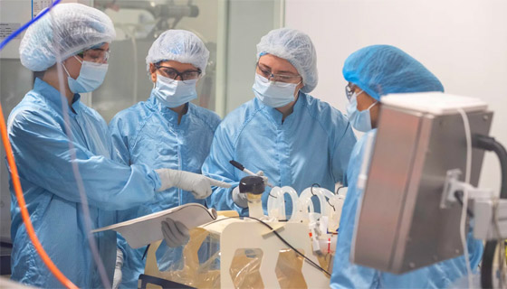 هل يمكن أن تنقل العدوى للآخرين حتى بعد تلقيك لقاح فيروس كورونا؟ صورة رقم 7