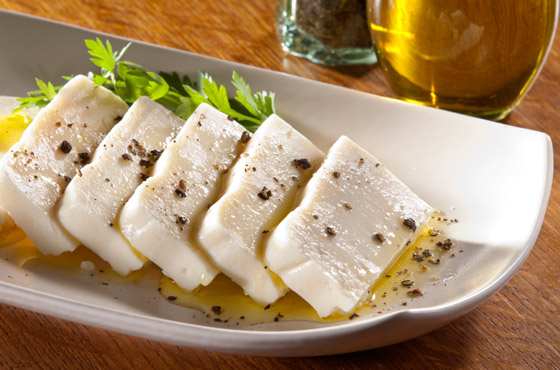 تتنوع بقوامها وتحضيرها وعمرها ونوع الحليب.. إليكم عائلات الجبن المختلفة صورة رقم 2