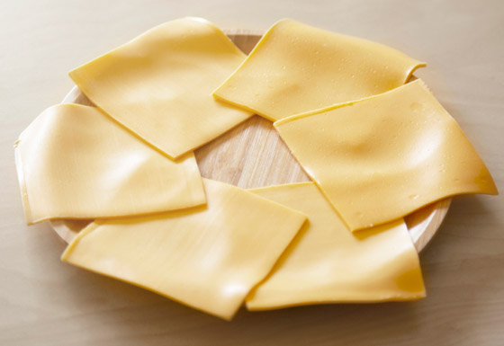 تتنوع بقوامها وتحضيرها وعمرها ونوع الحليب.. إليكم عائلات الجبن المختلفة صورة رقم 10