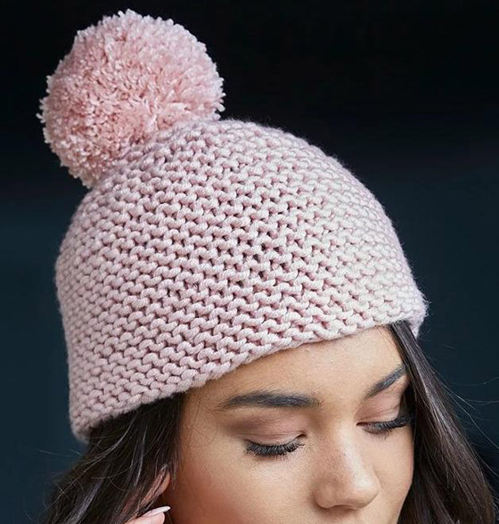 لماذا توضع الـ(بوم بوم) على القبعات؟ هل هي موضة أم تقليد؟ صورة رقم 10