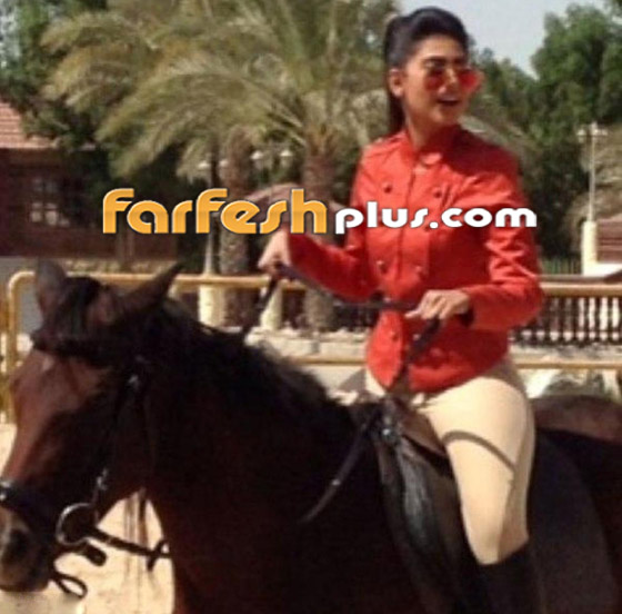 صورة رقم 20 - فيديوهات وصور 19 فنانا وفنانة يعشقون الفروسية والخيل رغم سقوطهم عن الحصان! صورة رقم 20 - فيديوهات وصور 19 فنانا وفنانة يعشقون الفروسية والخيل رغم سقوطهم عن الحصان!