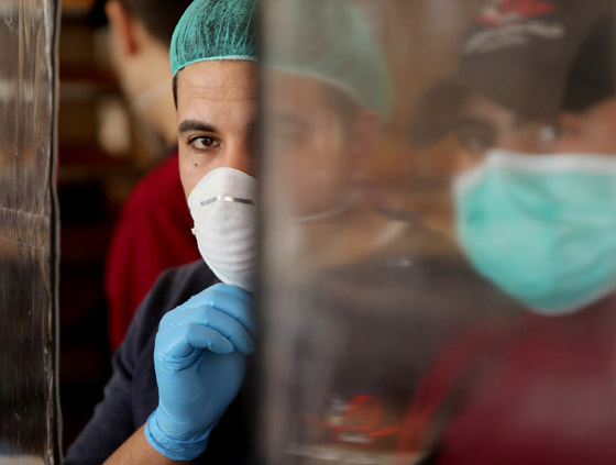 بالضحك والسخرية: كيف ساهمت الكوميديا بالتخفيف من ضغوط كورونا؟ صورة رقم 4 بالضحك والسخرية: كيف ساهمت الكوميديا بالتخفيف من ضغوط كورونا؟ صورة رقم 4