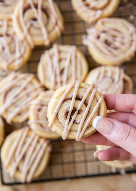 في أقل من نصف ساعة، حضروا كوكيز القرفة والسكر اللذيذ والمميز صورة رقم 6