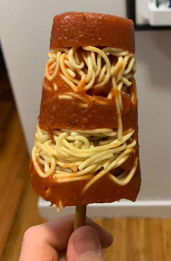 تعرفوا إلى الأكلات الخفيفة الشهيرة التي تصنع بنكهات عجيبة حول العالم صورة رقم 1