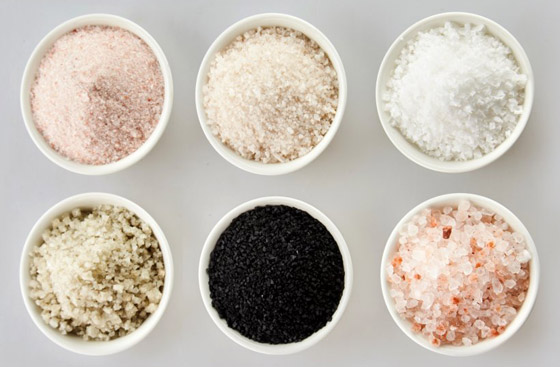 عدا ارتفاع ضغط الدم.. ماذا يحدث لأجسامنا عند تناول الكثير من الملح؟ صورة رقم 1 عدا ارتفاع ضغط الدم.. ماذا يحدث لأجسامنا عند تناول الكثير من الملح؟ صورة رقم 1