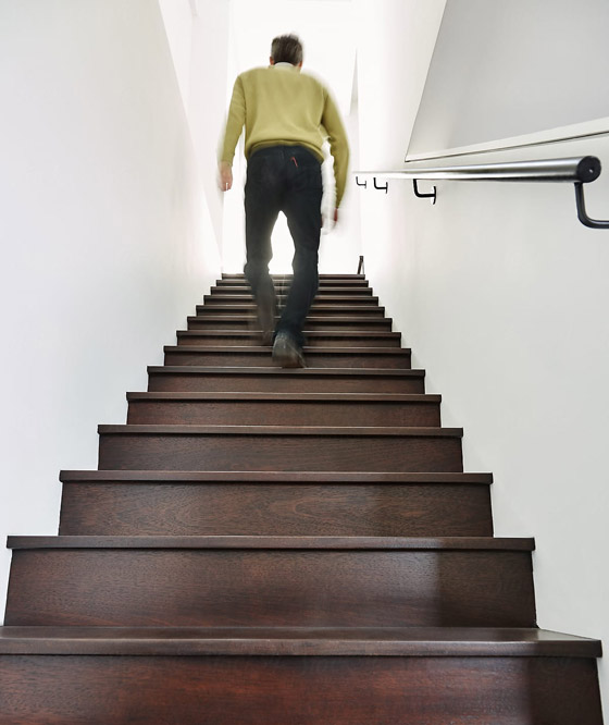 باختلاف أوزاننا.. لماذا نعاني من ضيق النفس عند صعود الدرج؟ صورة رقم 4