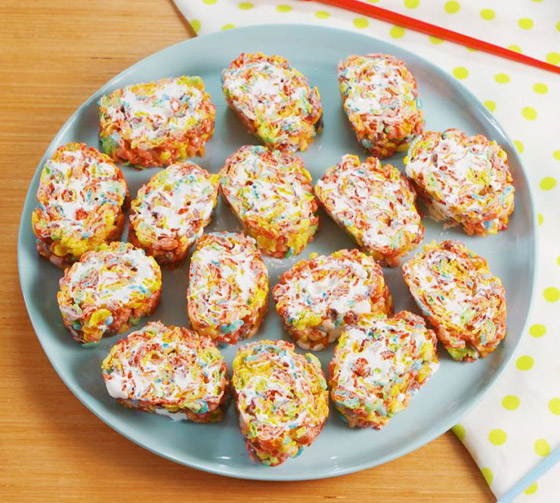 إليكم طريقة تحضير سوشي المارشميلو والفاكهة: وجبة غنية للكبار والصغار صورة رقم 5 إليكم طريقة تحضير سوشي المارشميلو والفاكهة: وجبة غنية للكبار والصغار صورة رقم 5