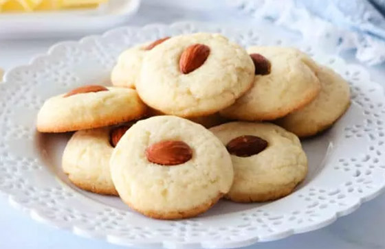 إليكم طريقة تحضير بسكويت اللوز الشهي والصحي صورة رقم 9 إليكم طريقة تحضير بسكويت اللوز الشهي والصحي صورة رقم 9