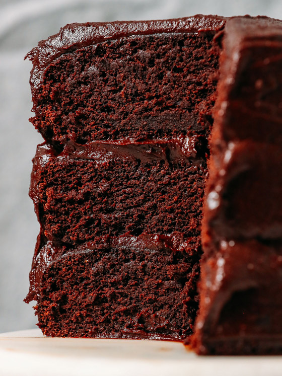 إليكم طريقة تحضير كيك الشوكولاتة الصحي بدقيق اللوز خالي من الجلوتين صورة رقم 4