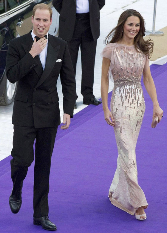 بالصور: إليكم 10 إطلالات تختصر مسيرة وأناقة الدوقة كيت ميدلتون صورة رقم 1 بالصور: إليكم 10 إطلالات تختصر مسيرة وأناقة الدوقة كيت ميدلتون صورة رقم 1