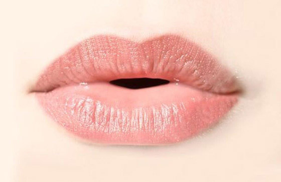 إليكم وصفة مقشر للشفايف مذهلة في رمضان، ما أسباب جفاف الشفاه؟ صورة رقم 3