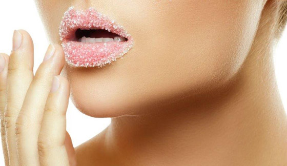 إليكم وصفة مقشر للشفايف مذهلة في رمضان، ما أسباب جفاف الشفاه؟ صورة رقم 4