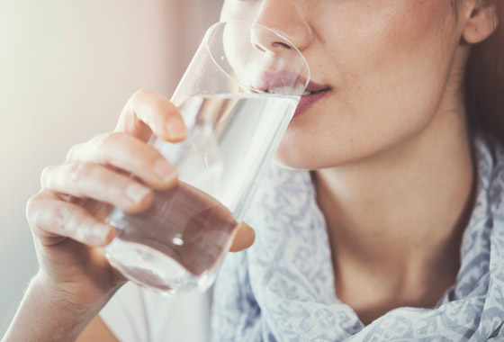 إليكم خطوات ونصائح بسيطة لتعويض جفاف البشرة وعلاجه مع الصيام صورة رقم 2