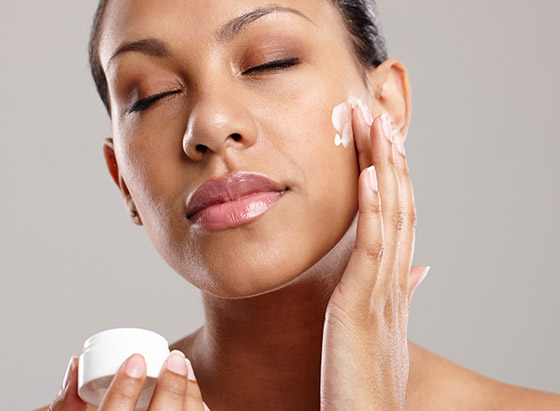 إليكم خطوات ونصائح بسيطة لتعويض جفاف البشرة وعلاجه مع الصيام صورة رقم 10