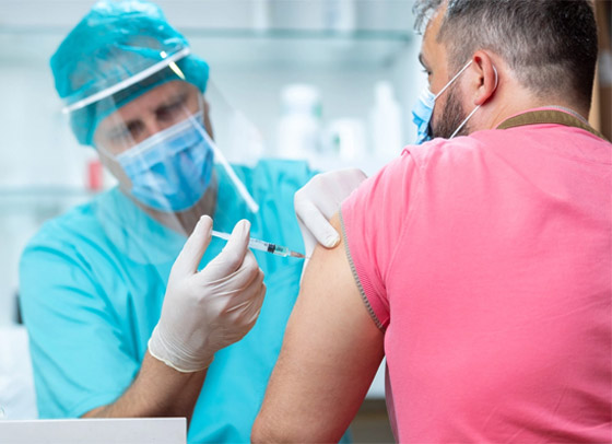 جرعة ثالثة ستكون ضرورية.. فايزر: قد نحتاج للتطعيم ضد كورونا سنويا صورة رقم 1