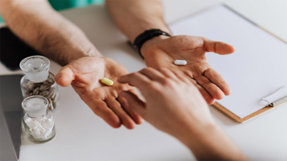 أفضل مكمّل غذائي لمن تخطوا الـ30 عاما: قرص شامل لتحسين المزاج وصحة الدماغ! صورة رقم 3