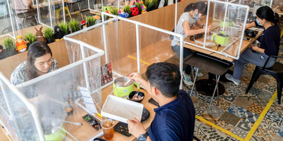 الفيروس ينتقل بالهواء! التشكيك بجدوى التباعد الاجتماعي لمواجهة كورونا صورة رقم 6