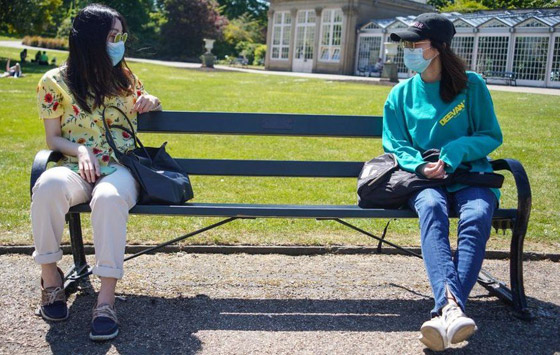 الفيروس ينتقل بالهواء! التشكيك بجدوى التباعد الاجتماعي لمواجهة كورونا صورة رقم 10