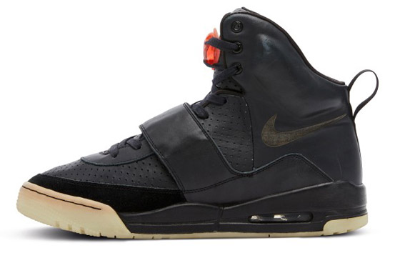 حذاء رياضي يحطم الرقم القياسي ويباع بمبلغ 1.8 مليون دولار! صور صورة رقم 6 حذاء رياضي يحطم الرقم القياسي ويباع بمبلغ 1.8 مليون دولار! صور صورة رقم 6