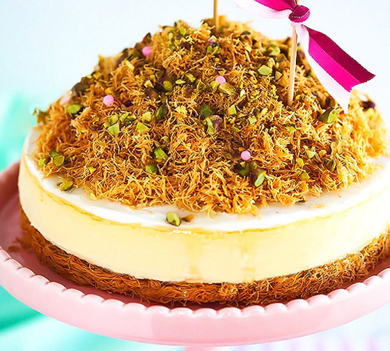 بالفيديو: إليكم طريقة تحضير تشيز كيك بالكنافة.. قرمشة لا تقاوم! صورة رقم 6