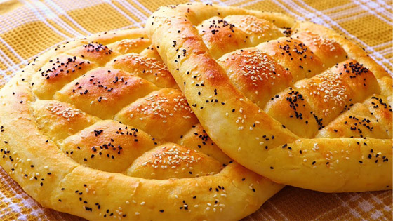 إليكم طريقة تحضير خبز رمضان بالسمسم وحبة البركة الشهي صورة رقم 4