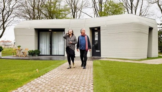 فيديو وصور: زوجان ينتقلان لأول منزل مطبوع ثلاثي الأبعاد بالكامل صورة رقم 7