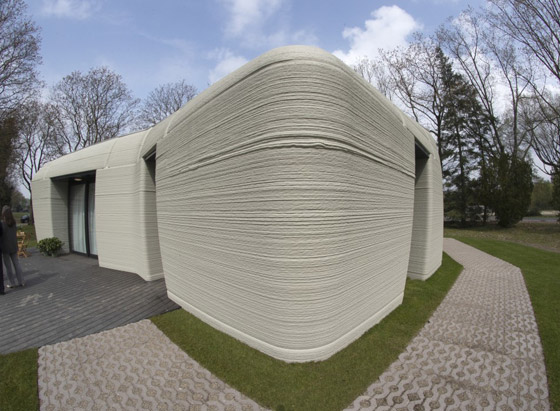 فيديو وصور: زوجان ينتقلان لأول منزل مطبوع ثلاثي الأبعاد بالكامل صورة رقم 9