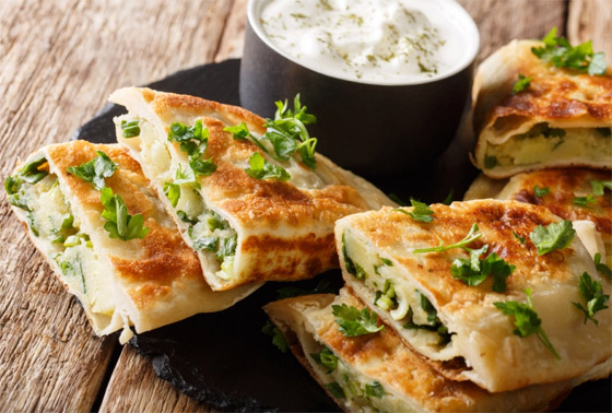 إليكم طريقة تحضير خبز البولاني المحشو على الطريقة الأفغانية الشهيرة صورة رقم 2