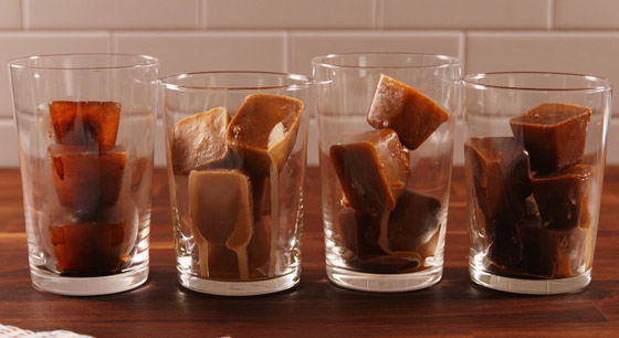 إليكم طريقة تحضير مكعبات القهوة المثلجة اللذيذة لصيف منعش وبارد صورة رقم 10