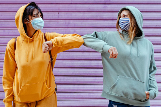 الصحة العالمية تدعو المطعّمين ضد فيروس كورونا للالتزام بالكمامات صورة رقم 4