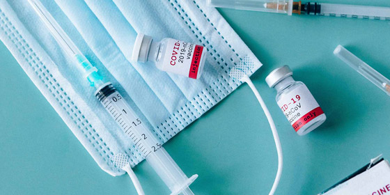 الصحة العالمية تدعو المطعّمين ضد فيروس كورونا للالتزام بالكمامات صورة رقم 6