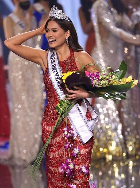 فيديو وصور: مكسيكية تفوز بلقب ملكة جمال الكون 2021 صورة رقم 3