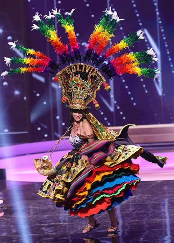 صور: أبهر وأجمل الأزياء الوطنية في مسابقة ملكة جمال الكون 2021 صورة رقم 6