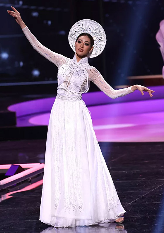 صور: أبهر وأجمل الأزياء الوطنية في مسابقة ملكة جمال الكون 2021 صورة رقم 7